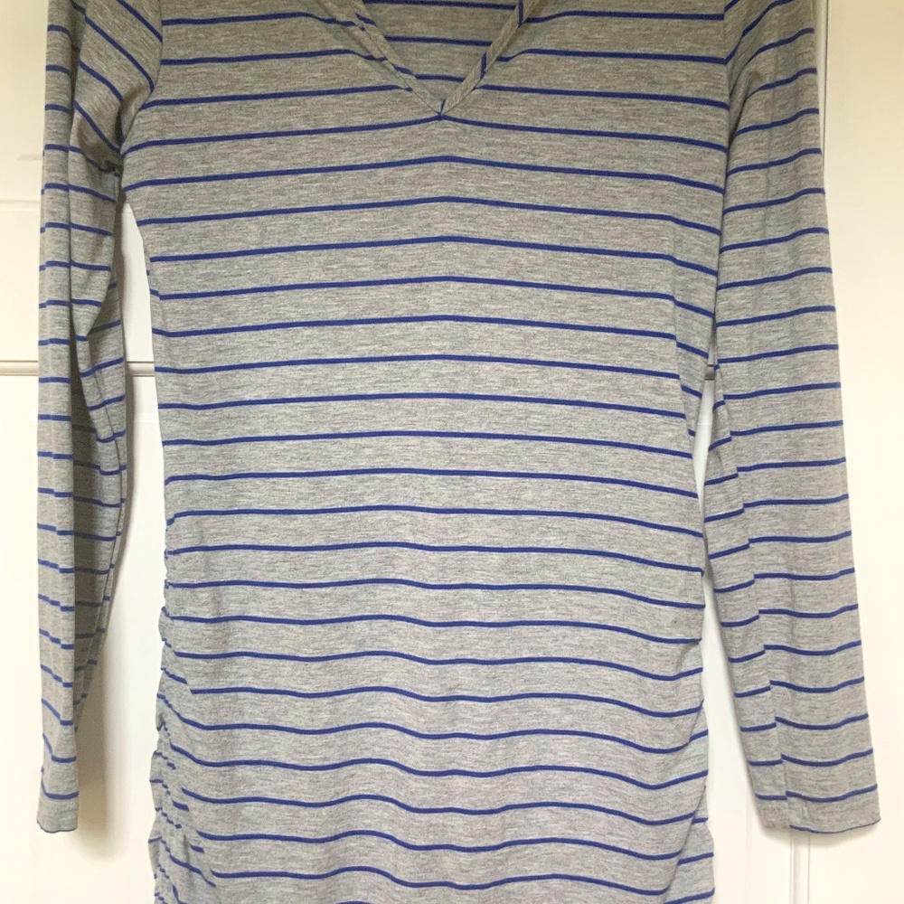 GREEN ENVELOPE GRAY AND NAVY BEACH coverup$17